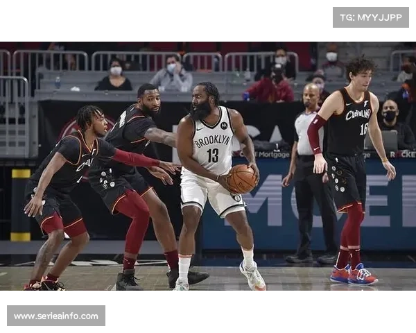 哈登身穿骑士训练服赛前热身,迎来骑士生涯首秀 哈登身穿骑士训练服赛前热身,迎来骑士生涯首秀